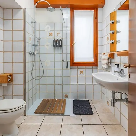 Immerso Nella Natura A Due Passi Dal Maggiore