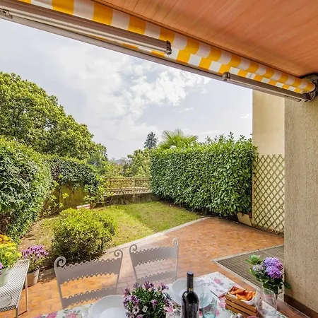 Апартаменты Immerso Nella Natura A Due Passi Dal Maggiore Леза