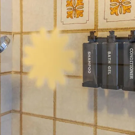 Immerso Nella Natura A Due Passi Dal Maggiore Леза