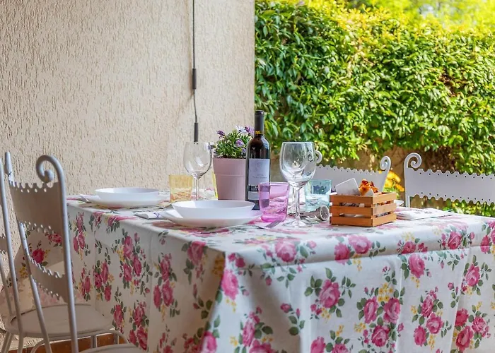 Immerso Nella Natura A Due Passi Dal Maggiore Apartmán